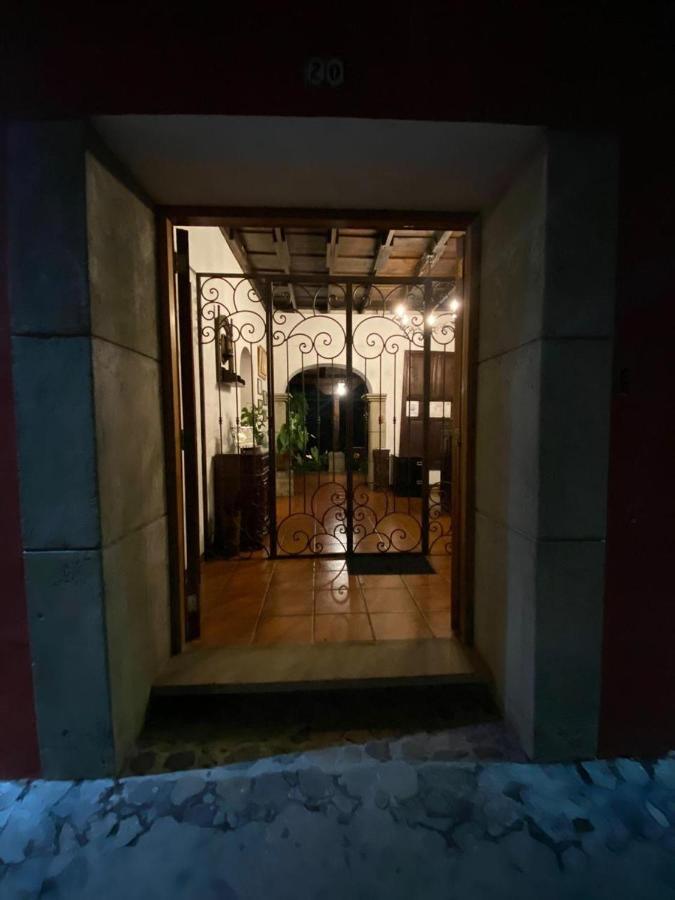 Hostal San Nicolas Антигуа-Гватемала Экстерьер фото